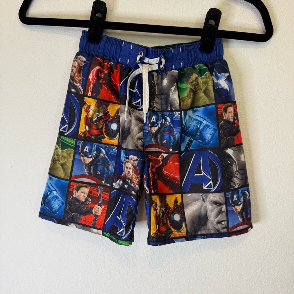 Marvel Avengers Swim Trunks Boys Size XS Blue Red Mesh Lined Board Shorts